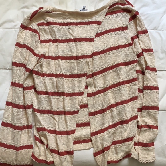 NWOT Splendid pullover split back sweater large - Picture 4 of 6